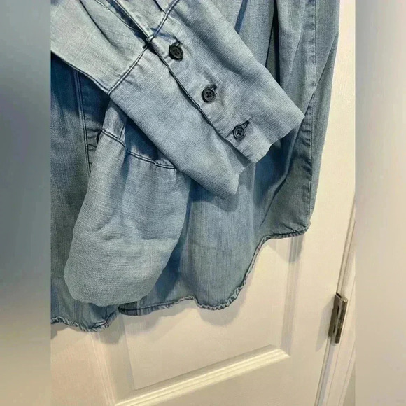 Who What Wear Lyocell Denim Long Sleeve Button Down Large Cuffs Pocket Size M - Picture 2 of 11